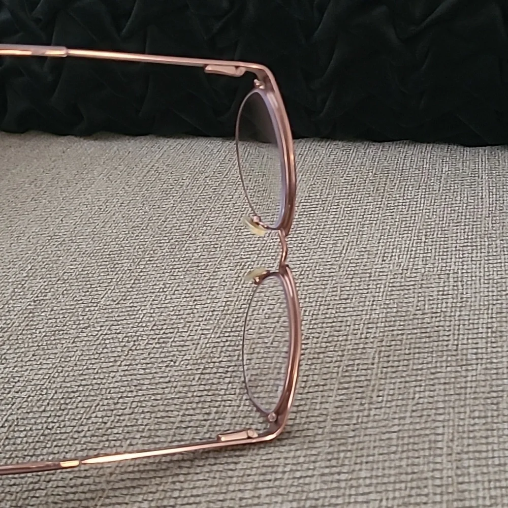 GUESS METALLIC ROSE GOLD EYEGLASS FRAME 51 16 135